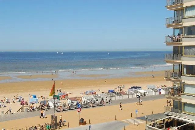 Aan Zee アパート オステンド